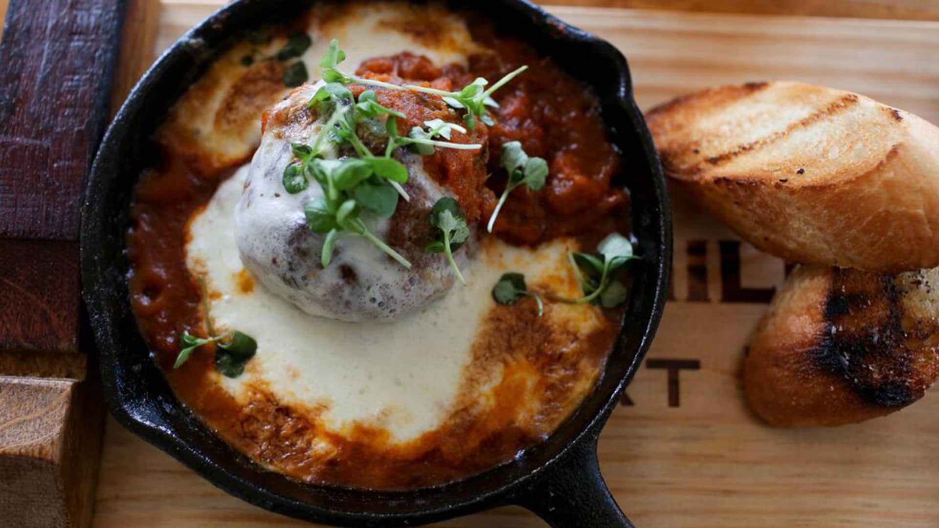SeaLegs Wine Bar - Dining Experience